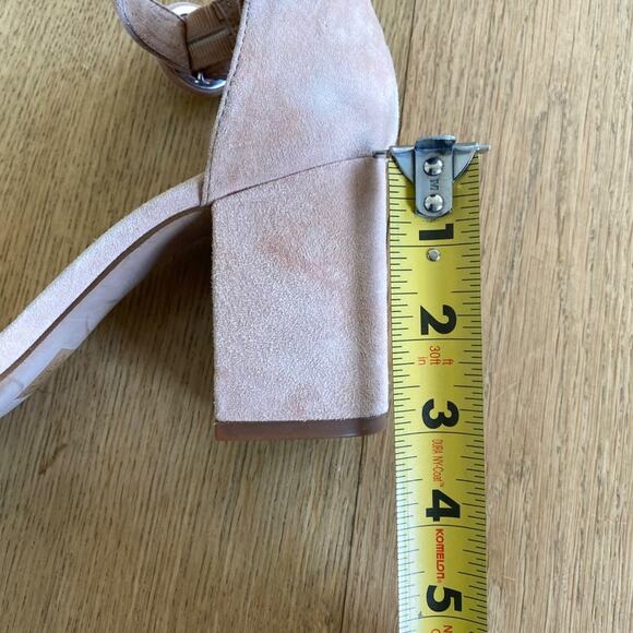 Madewell - The Regina Ankle Strap Shearling Sandal in Nude - Picture 8 of 9